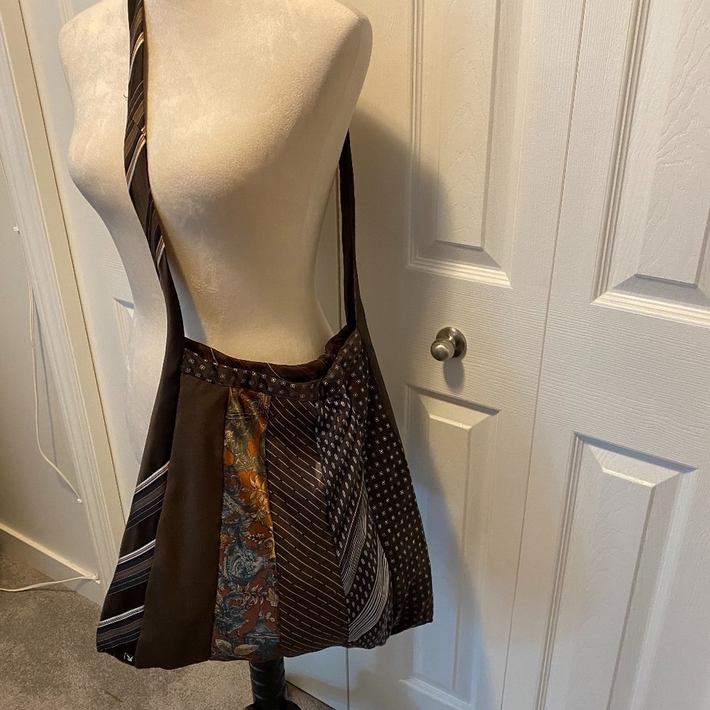 Women’s Silk Neck tie purse
